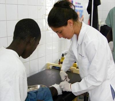 Gap Year volunteer Medical projects in Senegal Gap Year volunteer Medical projects in Senegal